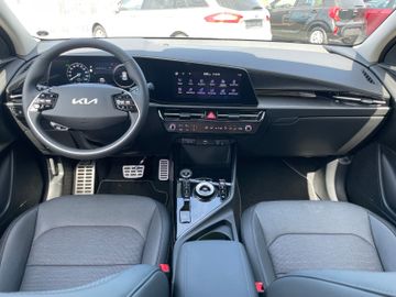 Fahrzeugabbildung Kia Niro Spirit tot. Wink.Ass., Verkehrszeichenerk.