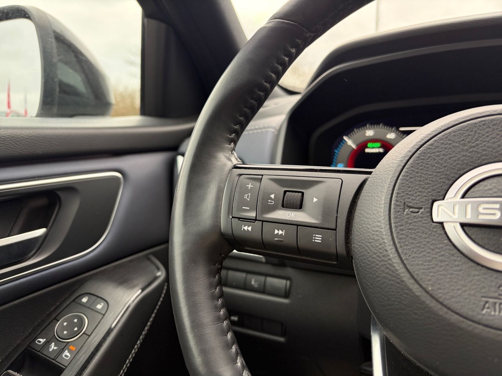Fahrzeugabbildung Nissan Qashqai 1.5 VC-T e-Power*SHZ*Navi*360°Kamera*AHK