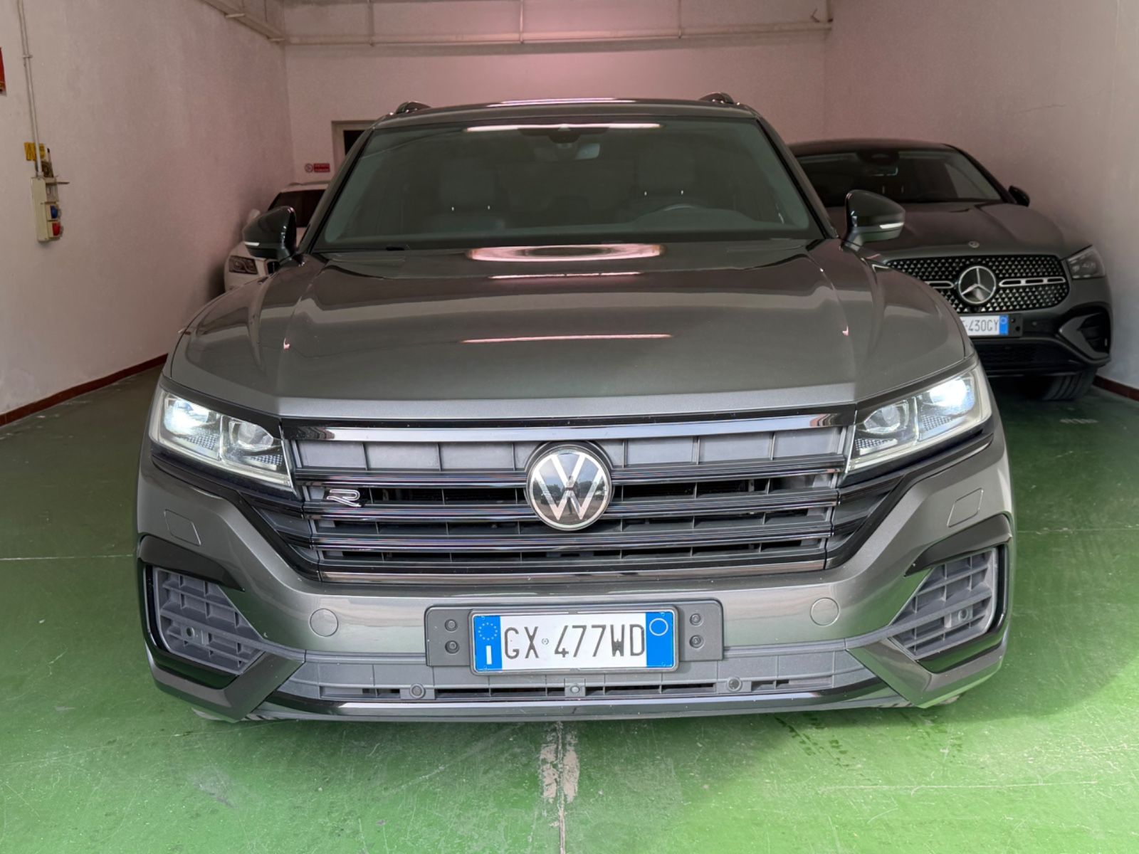 Volkswagen Touareg R-Line 4Motion imagem 3