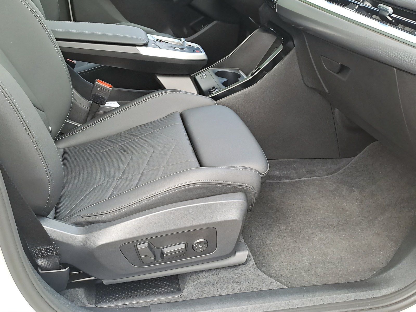 BMW 223 Active Tourer - Bild 7