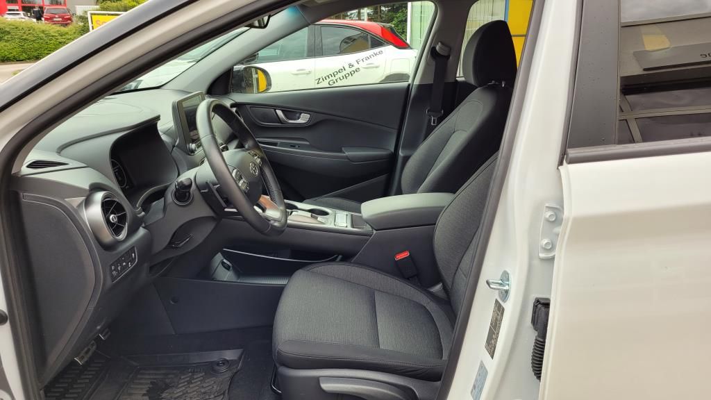 Autohaus Zimpel -  Hyundai Kona Elektro AT 39 kWh Trend Sitzheizung+Kamera - Bild 7 Autohaus Zimpel -  Hyundai Kona Elektro AT 39 kWh Trend Sitzheizung+Kamera - Bild 7