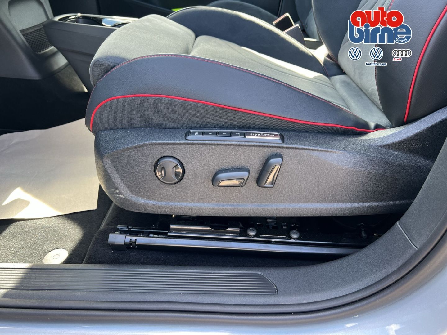 ID.3 GTX 210 kW HUD StandHZG AHK-abnehmbar Panor