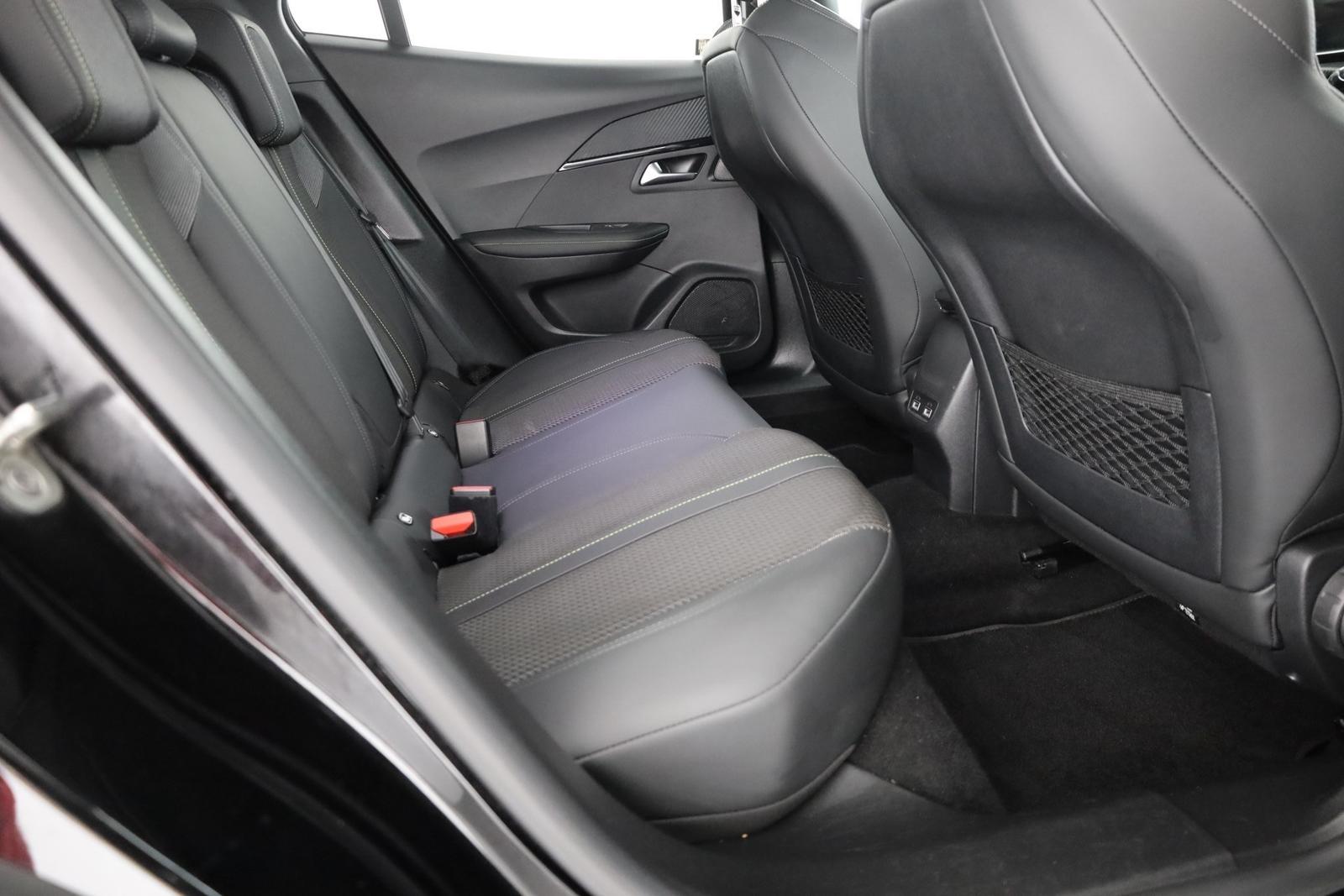 Peugeot 2008 GT PureTech 130 Aut. LED Navi Kamera