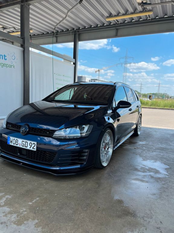 Image of Volkswagen Golf