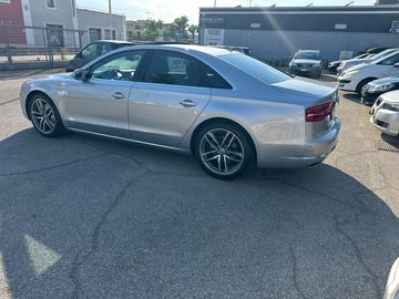 Audi A8 - 5