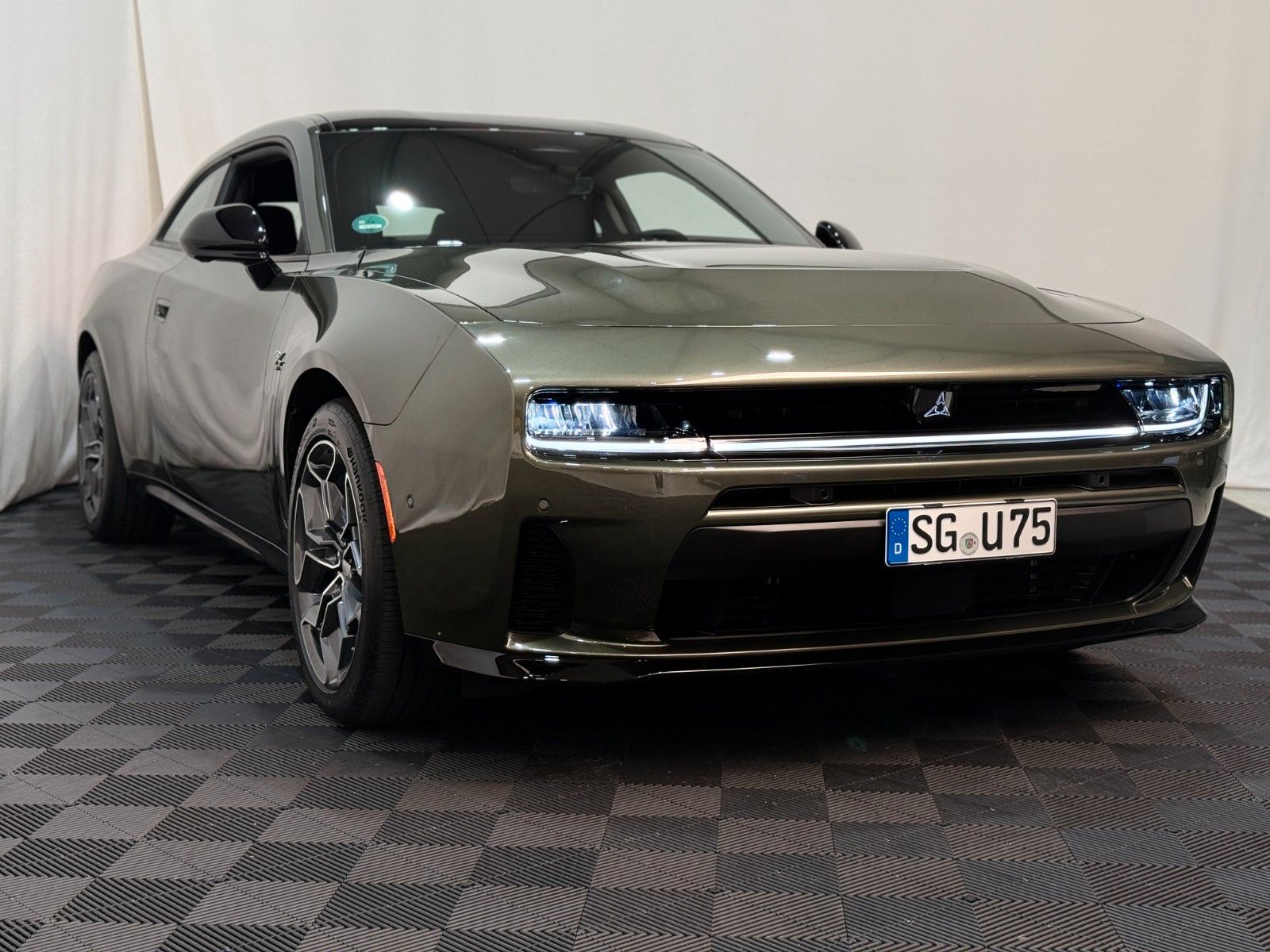Fahrzeugabbildung Dodge Charger R/T - 2 Door - SIXPACK - ALLRAD