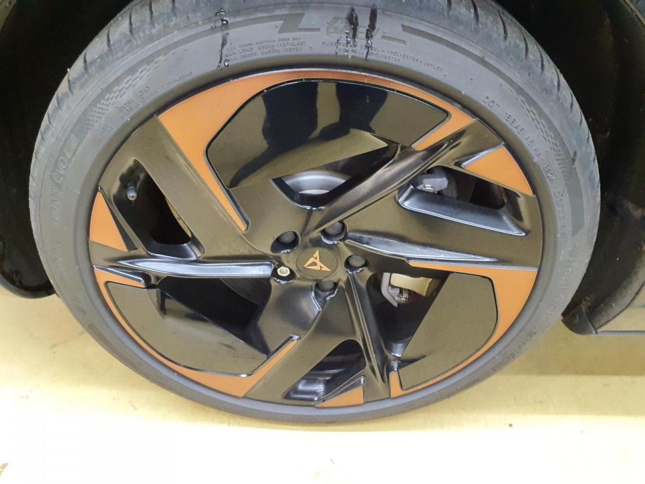 Cupra Tavascan - Bild 14