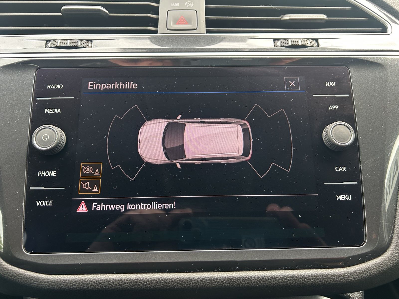 Fahrzeugabbildung Volkswagen Tiguan Allspace TDI Life DSG LED AHK CarPlay AID