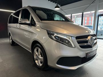 Mercedes V 220 - 3