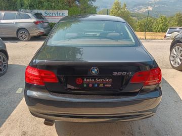 BMW 320 - 4