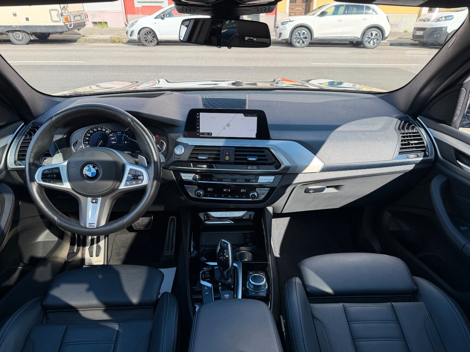 Fahrzeugabbildung BMW X3 xDrive 20 d M SPORT HUD AHK LEDER PANO D-KEY