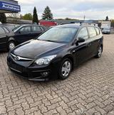 Hyundai i30 CW 1.4 Classic *1.Hand*AHK* - Hyundai i30 Gebrauchtwagen in Braunschweig
