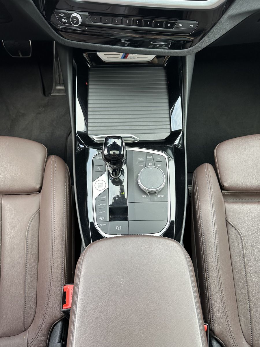 Fahrzeugabbildung BMW X3 M40d NAV+LED+PANO+HEAD-UP+ACC+STANDHEIZUNG+PP