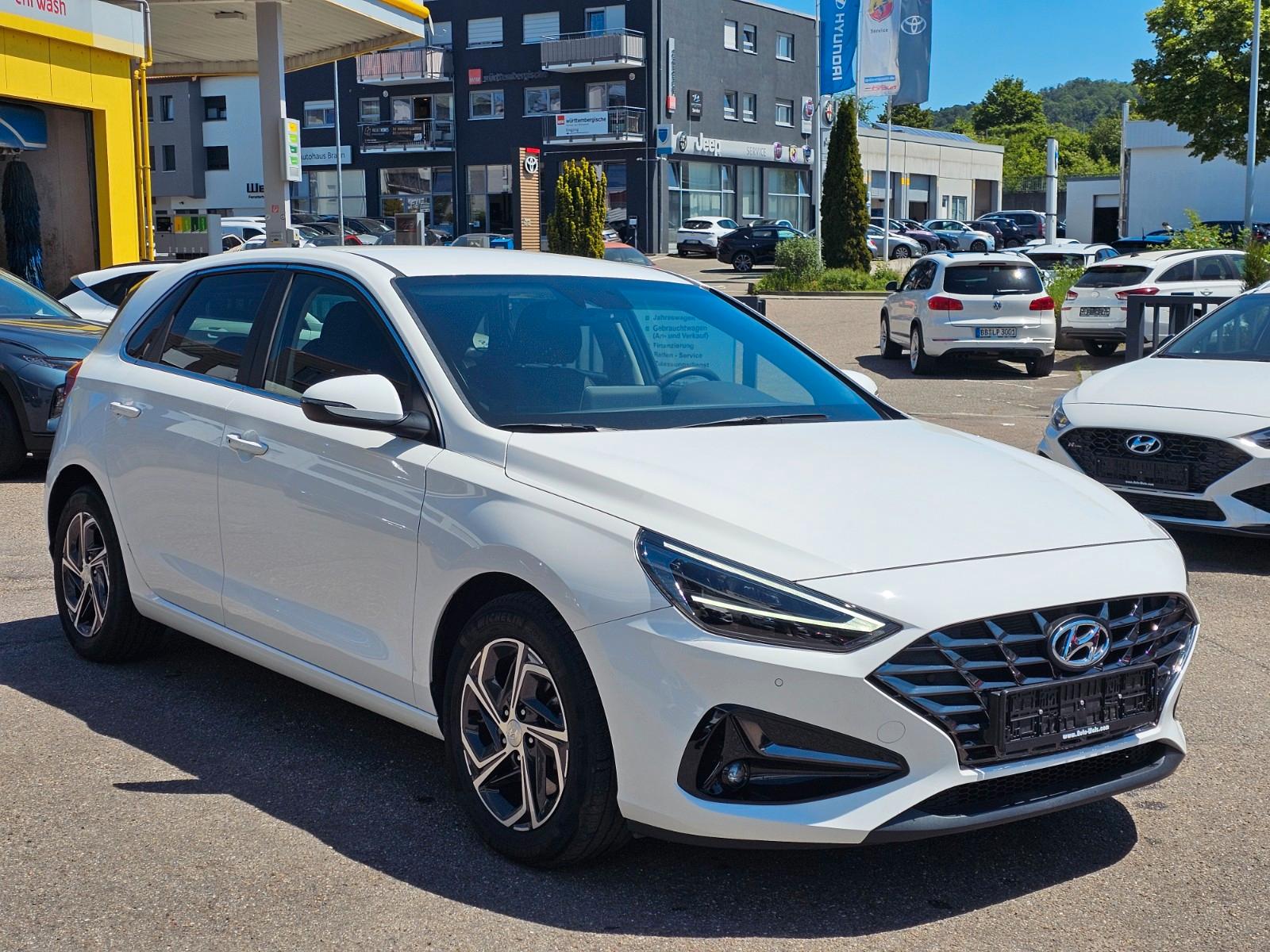 Hyundai i30 1.0 T-GDI DCT Smart +