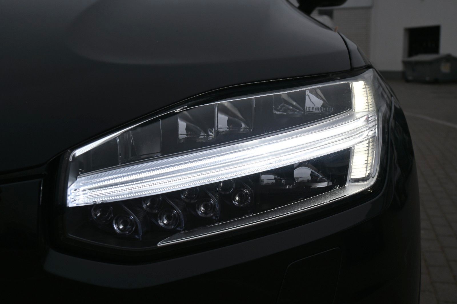 Fahrzeugabbildung Volvo XC90 T8 R Design*LED*LUFT*360°ACC*STHZ*HuD*7Si*