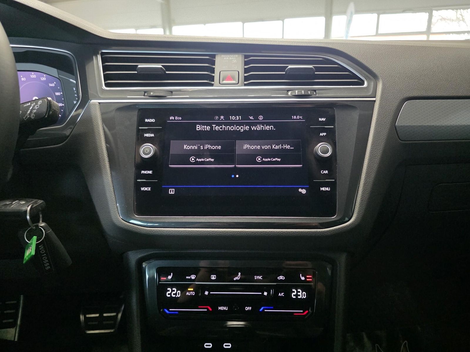 Fahrzeugabbildung Volkswagen Tiguan 1.5 DSG /Virtual/LED/Navi/Spur/FsHz/Ahk