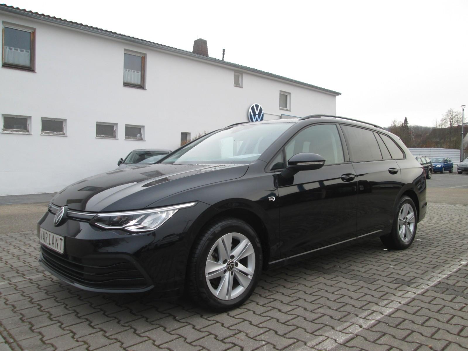 Volkswagen Golf VIII Variant Life 1.5 TSI 6-Gang NAVI LED