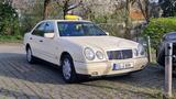 Mercedes-Benz E 300 TD ELEGANCE ehem. Taxi OM606 Turbodiesel - Mercedes-Benz E 300 Turbo mit Diesel-Antrieb