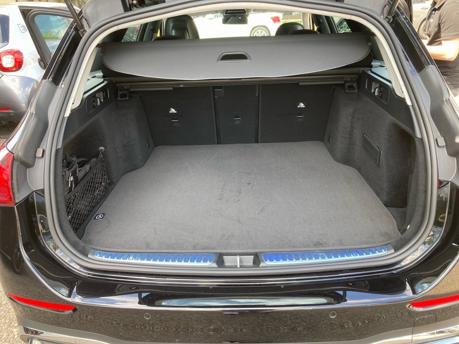 Fahrzeugabbildung Mercedes-Benz C 220 d T AMG*Memory*Towtwink*Kamera*LED*CarPlay