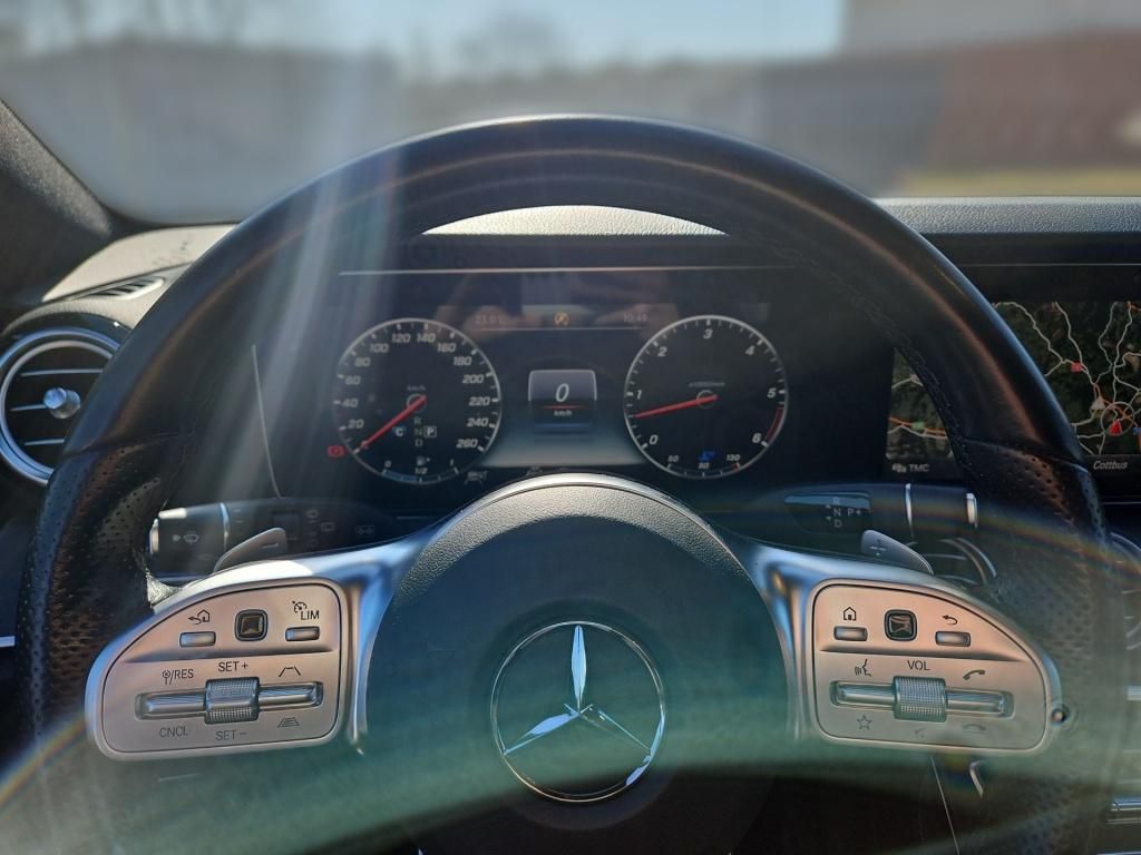 Fahrzeugabbildung Mercedes-Benz E 400 d T 4M AMG AHK ACC Comand Burm. LED 360°