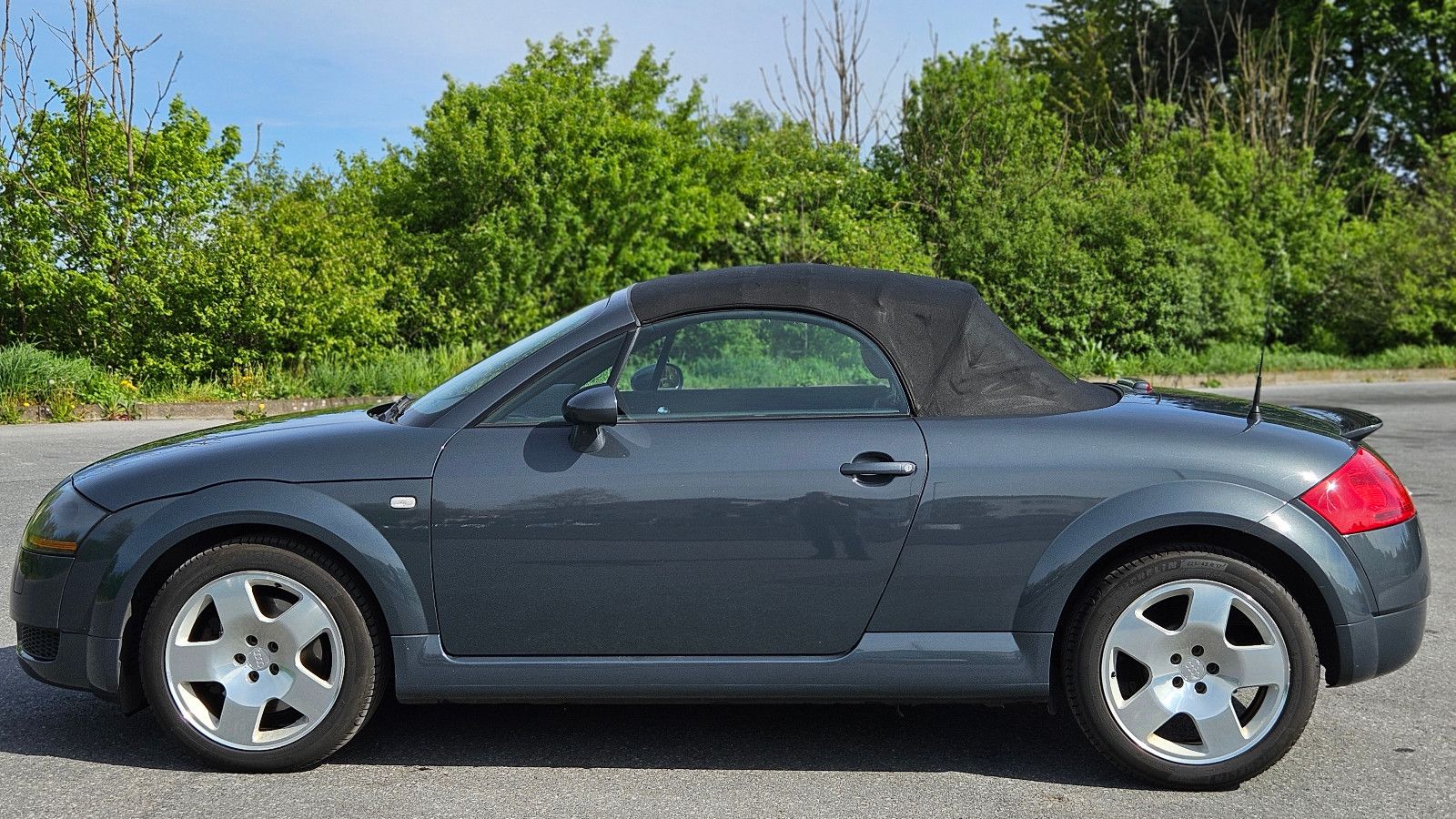 AUDI TT Coupe/Roadster 1.8 T Roadster BOSE Edition