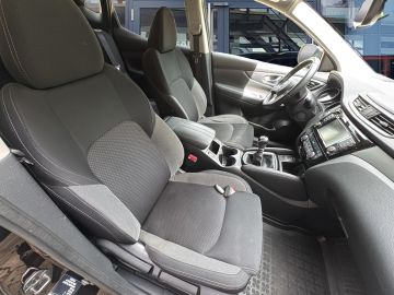 Nissan Qashqai N-Connecta 1,3 Pano*Navi*360*Kamera*LED*