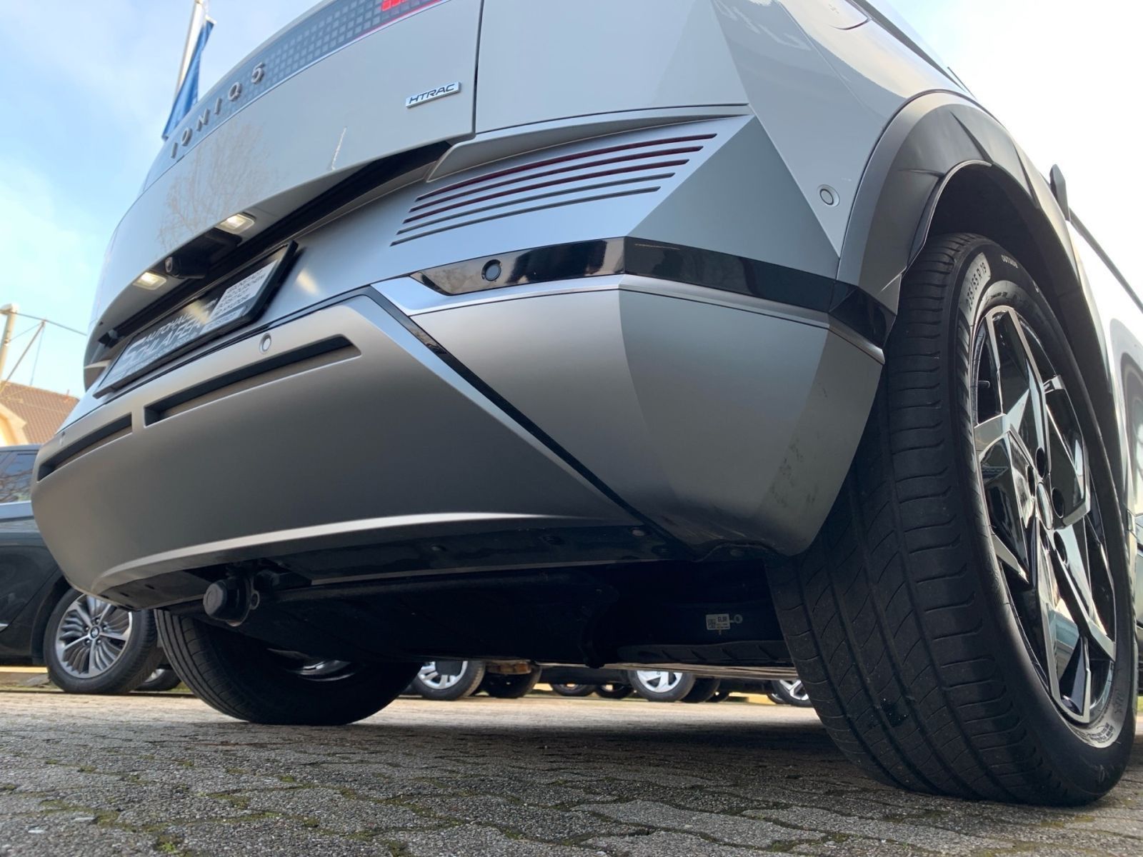 Fahrzeugabbildung Hyundai IONIQ 5 Uniq Elektro 72,6 kWh 4WD AHK 1Hd