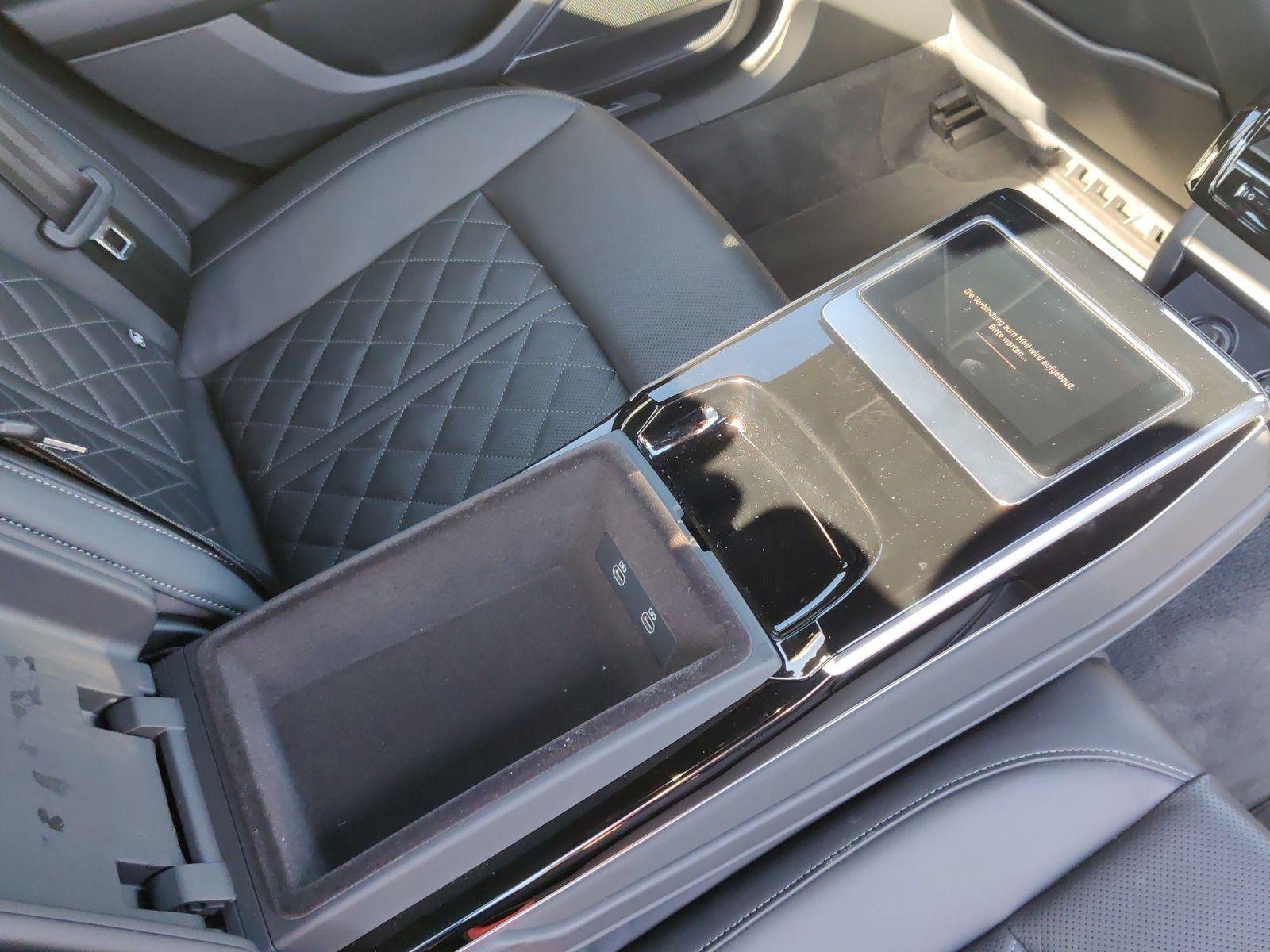 Audi A8 - Bild 23