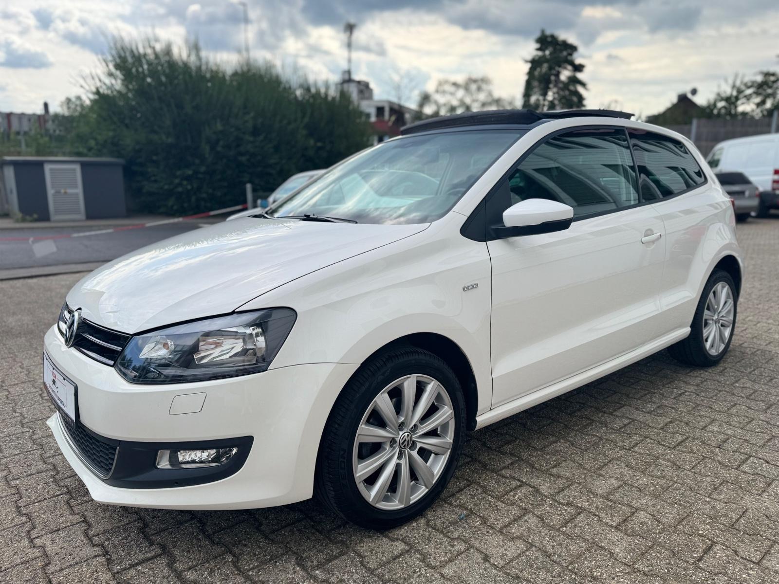 Volkswagen Polo 1.2 V Life NAVI / SITZHZG/ PANO