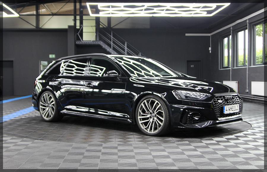 Audi RS4 2.9 TFSI tiptronic quattro Avant PDC / NAVI