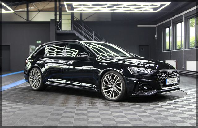 AUDI RS4 2.9 TFSI tiptronic quattro Avant PDC / NAVI