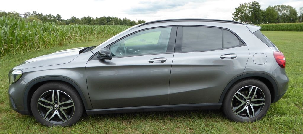 Image of Mercedes-Benz GLA 200