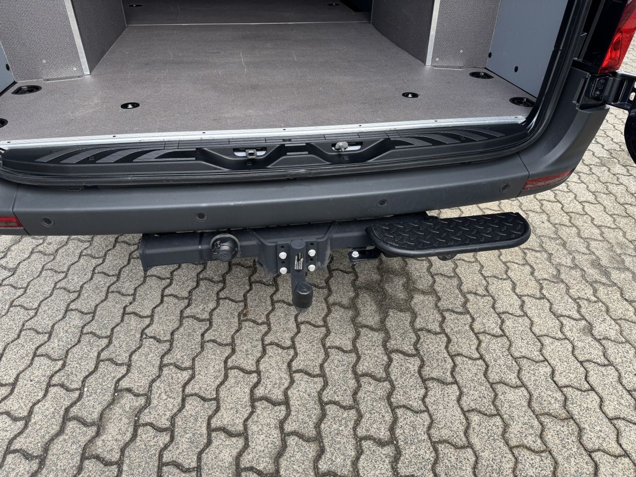 Fahrzeugabbildung Mercedes-Benz Sprinter 319CDI KA 4x4 L2H2 KlimaLED*CAM*AHK2.8T