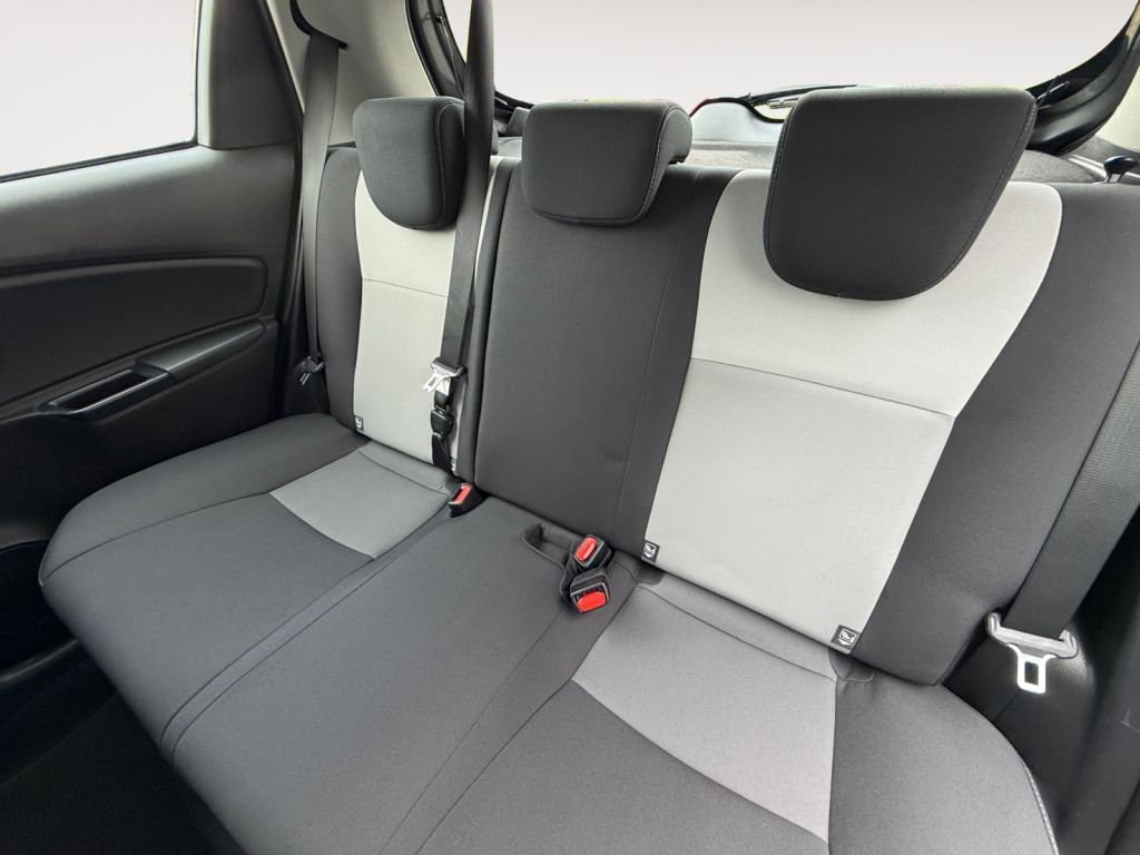 Fahrzeugabbildung Toyota Yaris Hybrid 1.5 VVT-i Team Deutschland