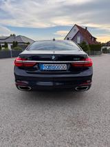 BMW 750i- Prominenter Eigentümer - seriöses Fahrzeug - BMW 750: I