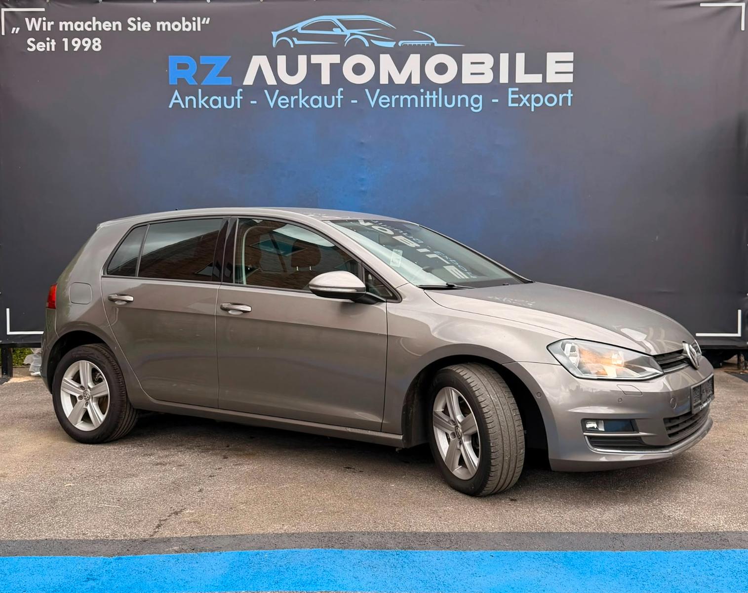 Volkswagen Golf VII 7 -Automatik*Sitzheiz*Klima*Parkpilot*