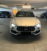 Maserati Levante Diesel 3.0 D_Memory_Keyless_Champagne - Maserati Levante aus 2019