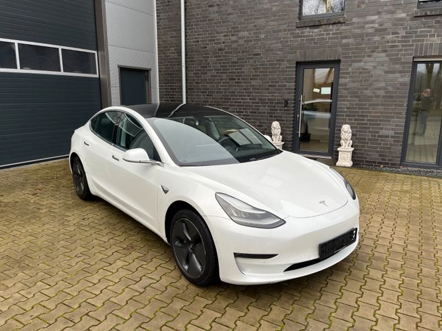 Tesla Model 3 Long Range/AWD/LED/ autonomes Fahren