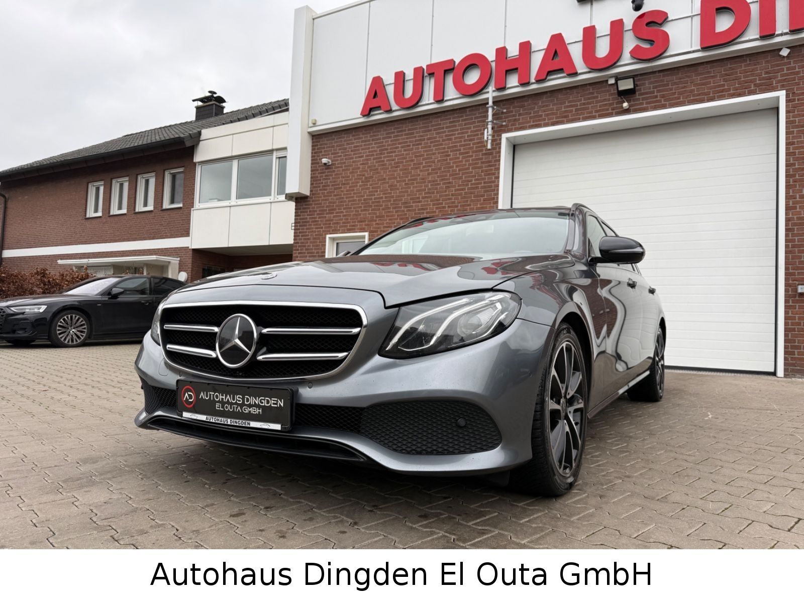 MERCEDES-BENZ E 220d T-Modell AMG Line