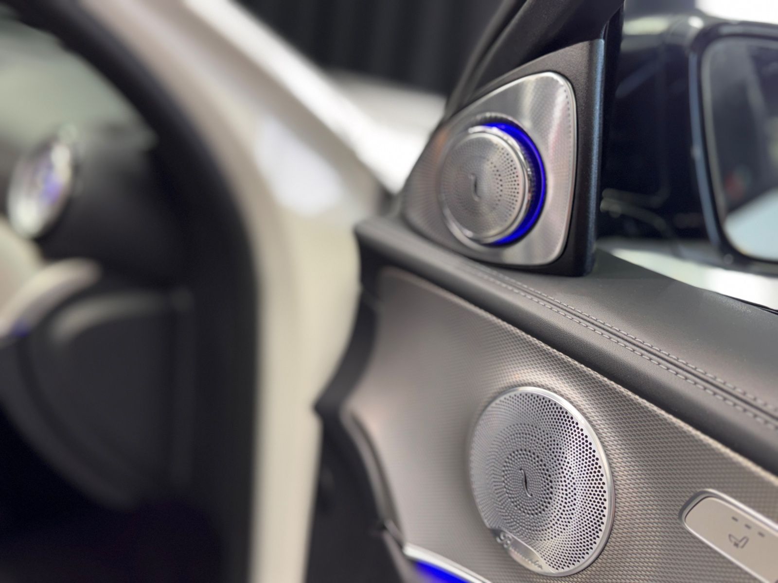 Fahrzeugabbildung Mercedes-Benz E 63 S AMG 4Matic+|AMG DRIVER|BURMESTER|TV|VOLL