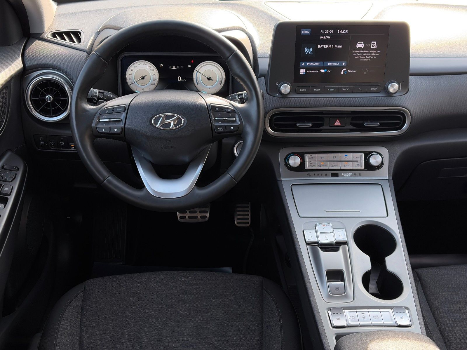 Fahrzeugabbildung Hyundai KONA E Select ACC LKAS PDC CAM SHZ CarPlay