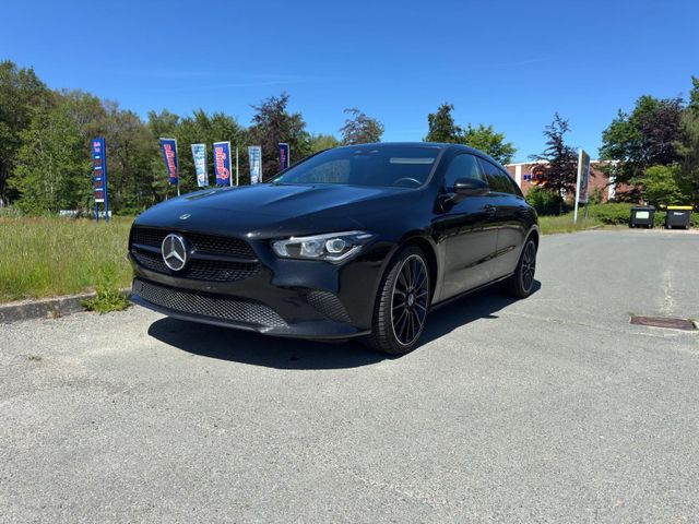 MERCEDES-BENZ CLA Shooting Brake All Black