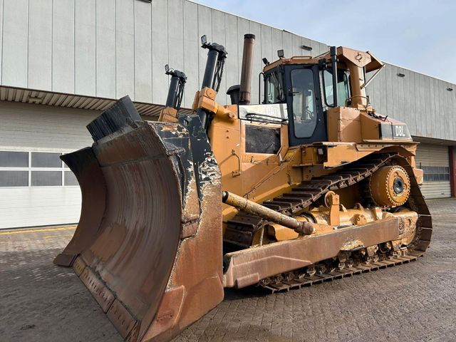 CAT D8L