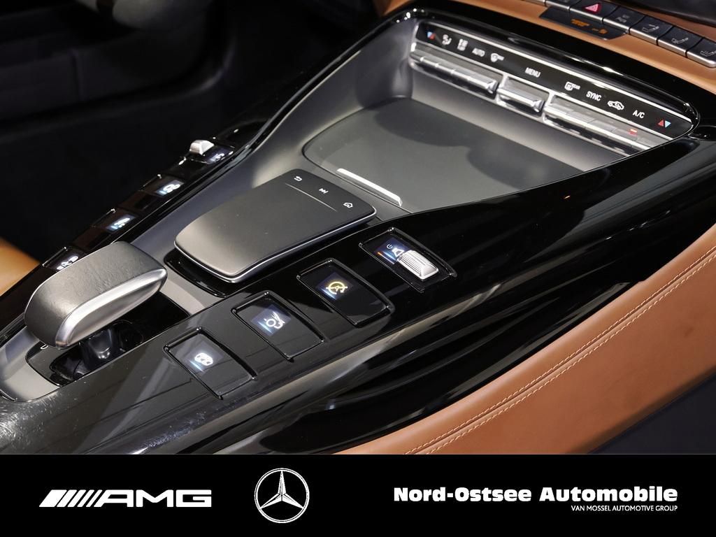 Fahrzeugabbildung Mercedes-Benz AMG GT C Comand Night Parkpaket Burmester LED