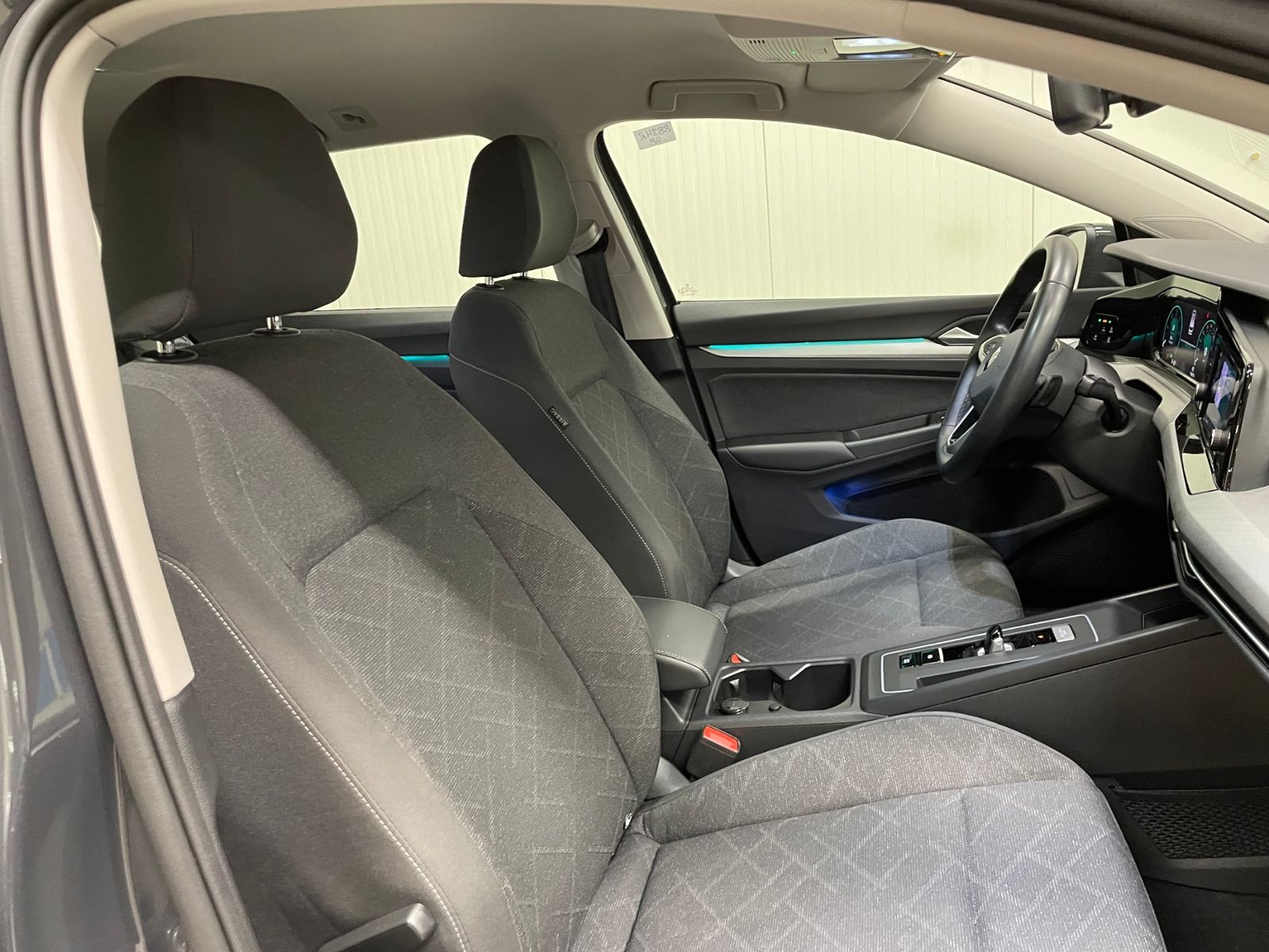 Golf VIII Variant Life 2.0 TDI DSG APP SHZ LED