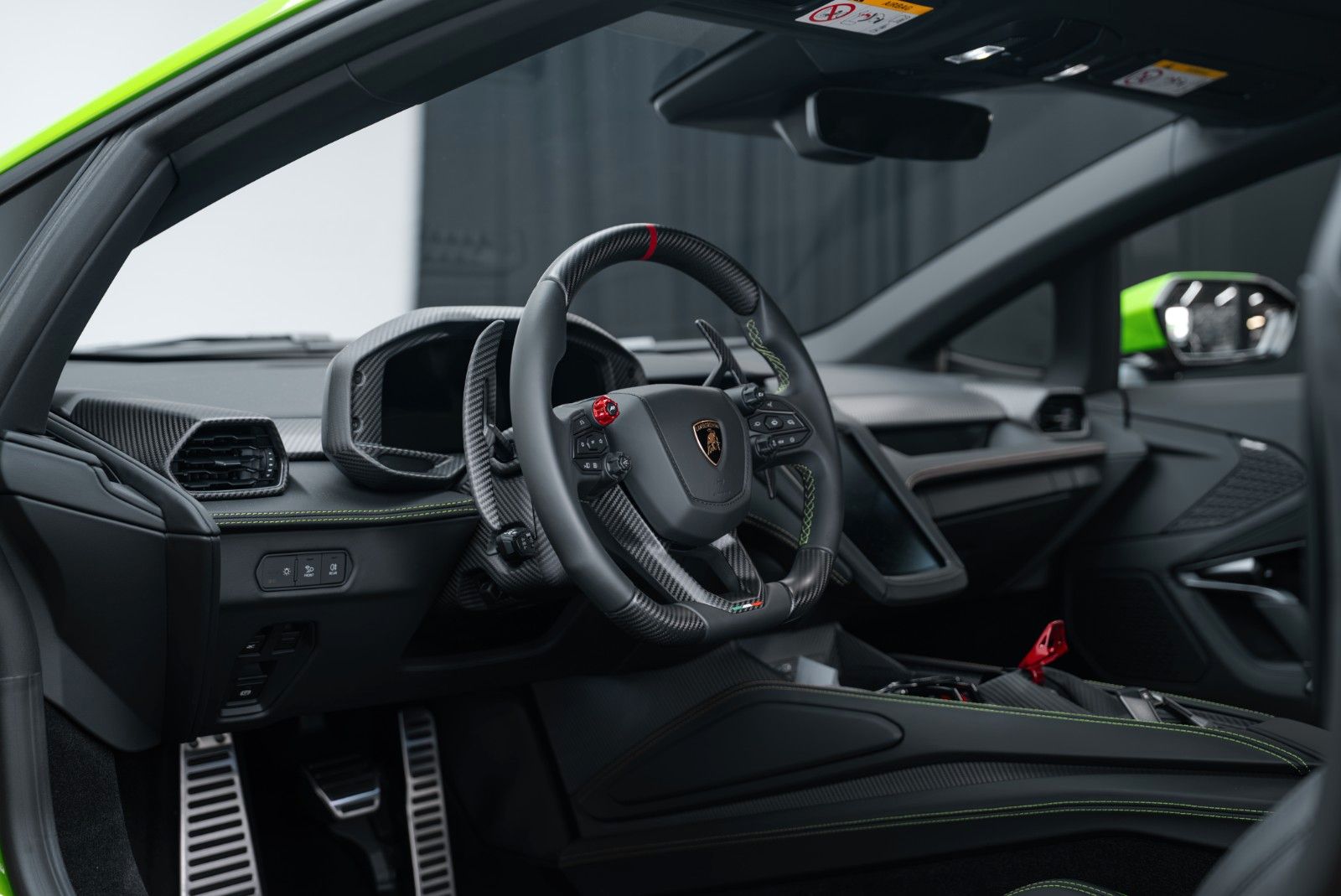 Fahrzeugabbildung Lamborghini Temerario CARBON/LIFT/STYLE PACK/PASSENGER DISP.