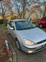 Ford Focus  Ghia  . Tuv 2027 . - Ford Focus aus 2004: Ghia