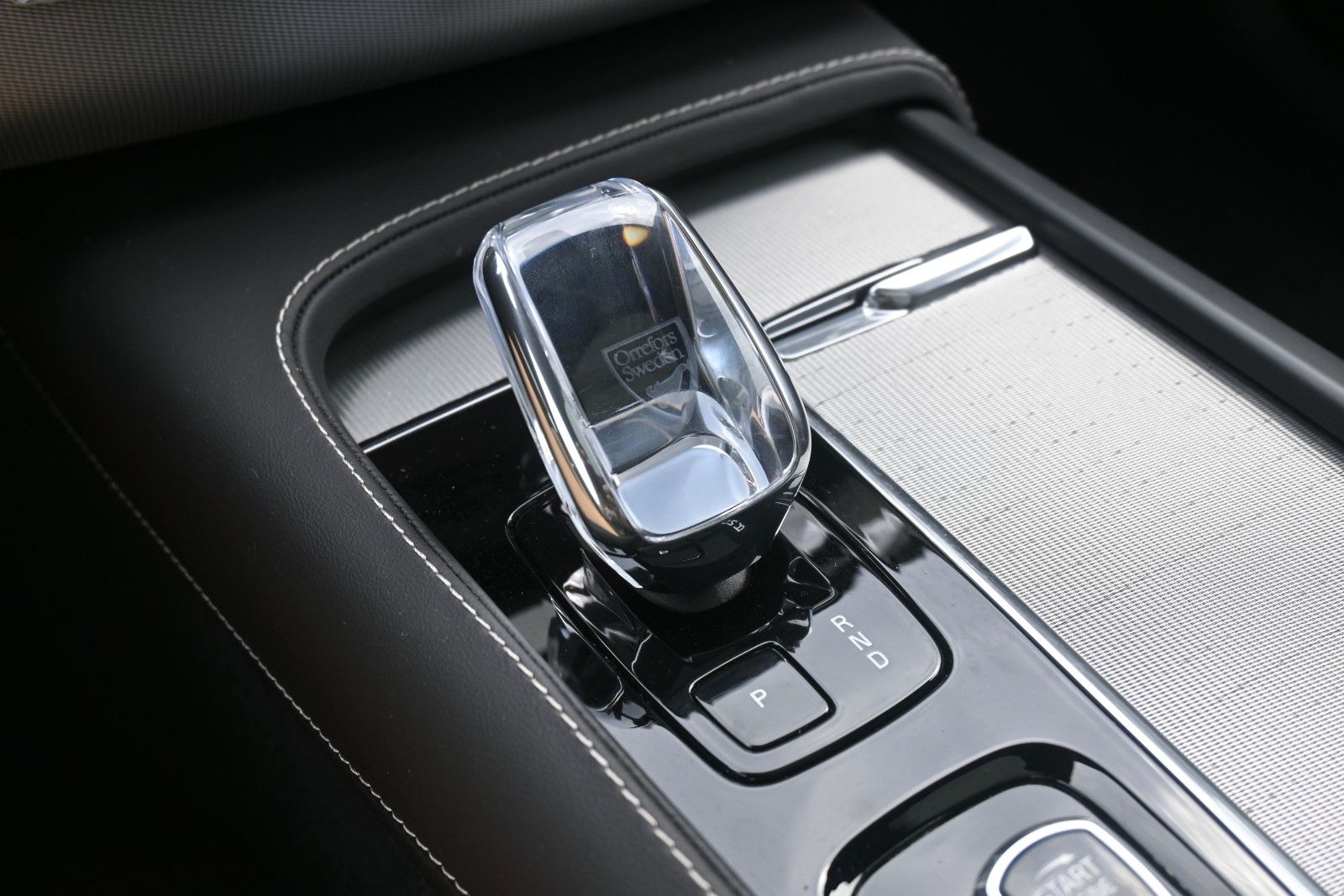 Fahrzeugabbildung Volvo XC90 T8 AWD Ultra Dark Recharge Plug-In Hybrid