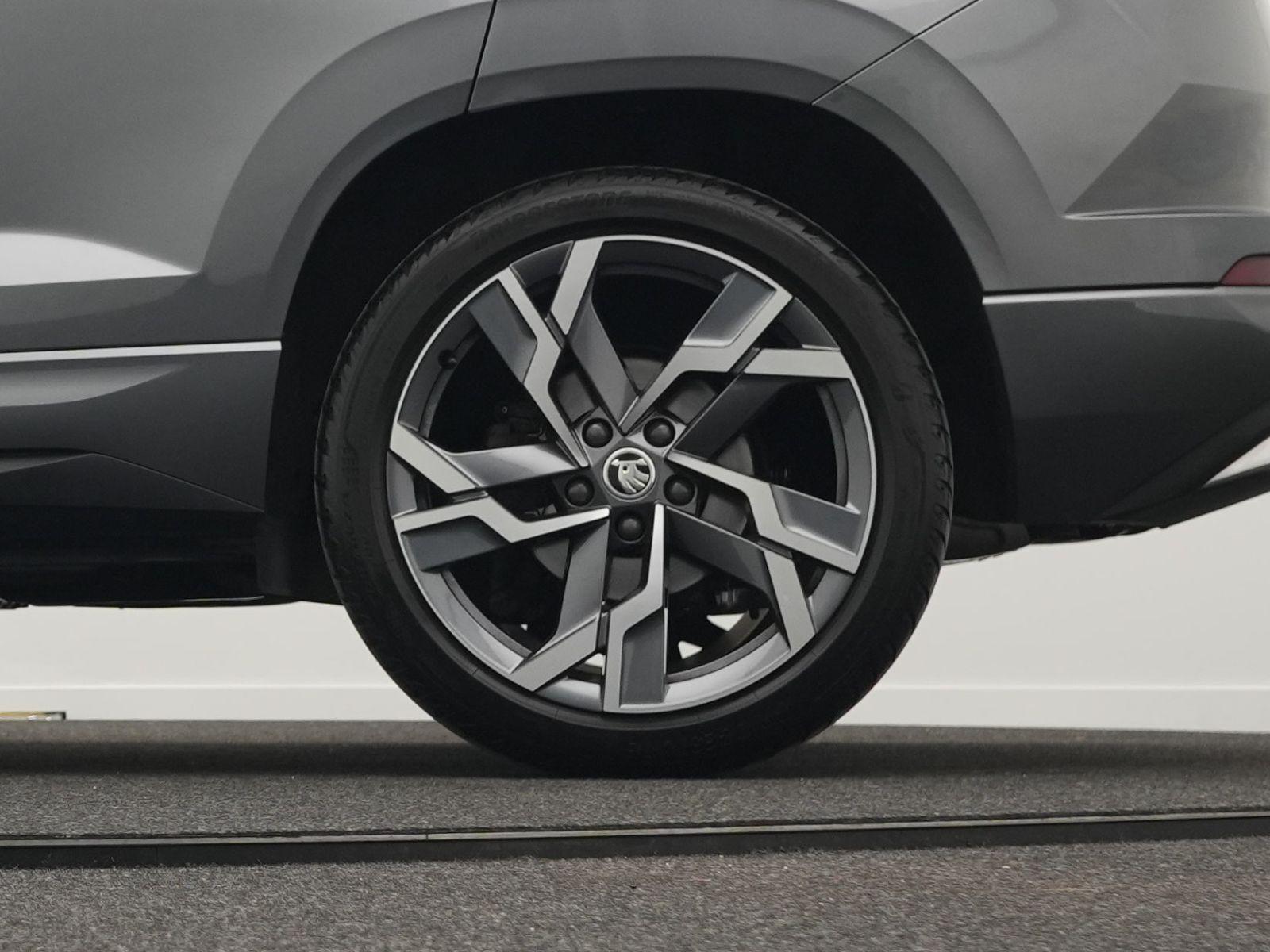 Skoda Karoq Sportline 2.0 TSI 4x4 DSG AHK*LED*NAVI*19"