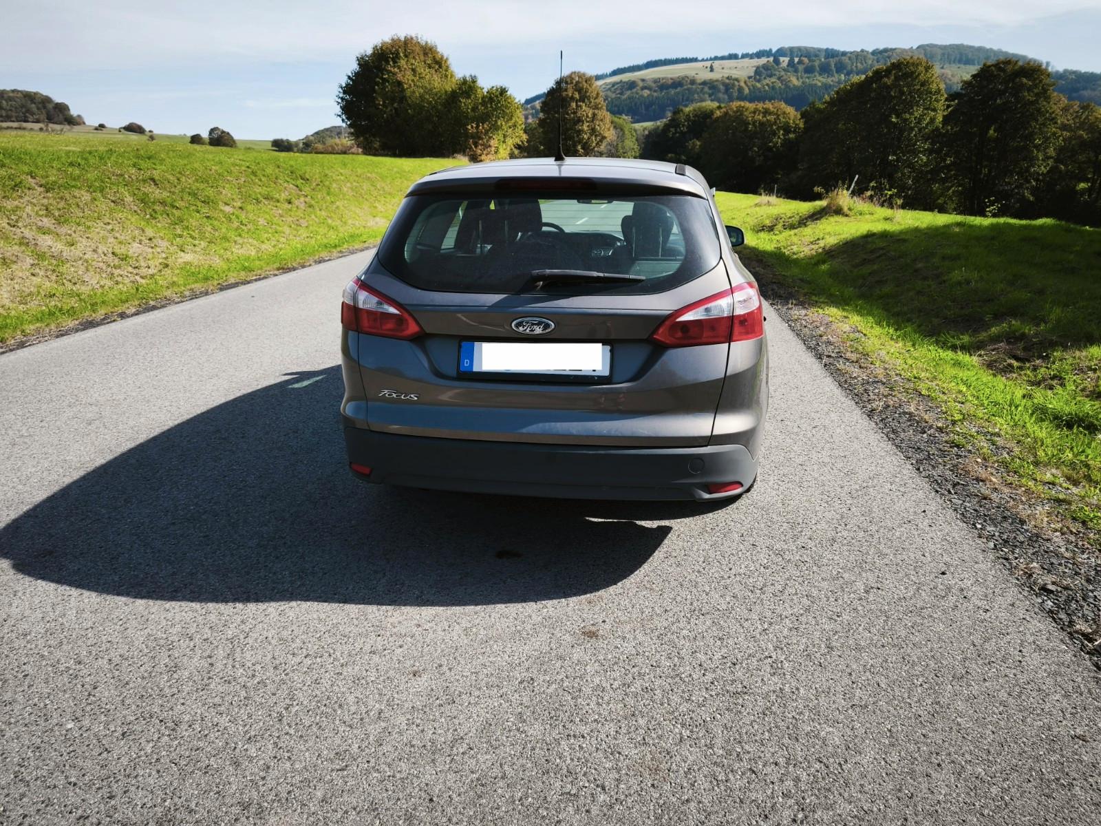 Ford Focus 2011 — photo 5